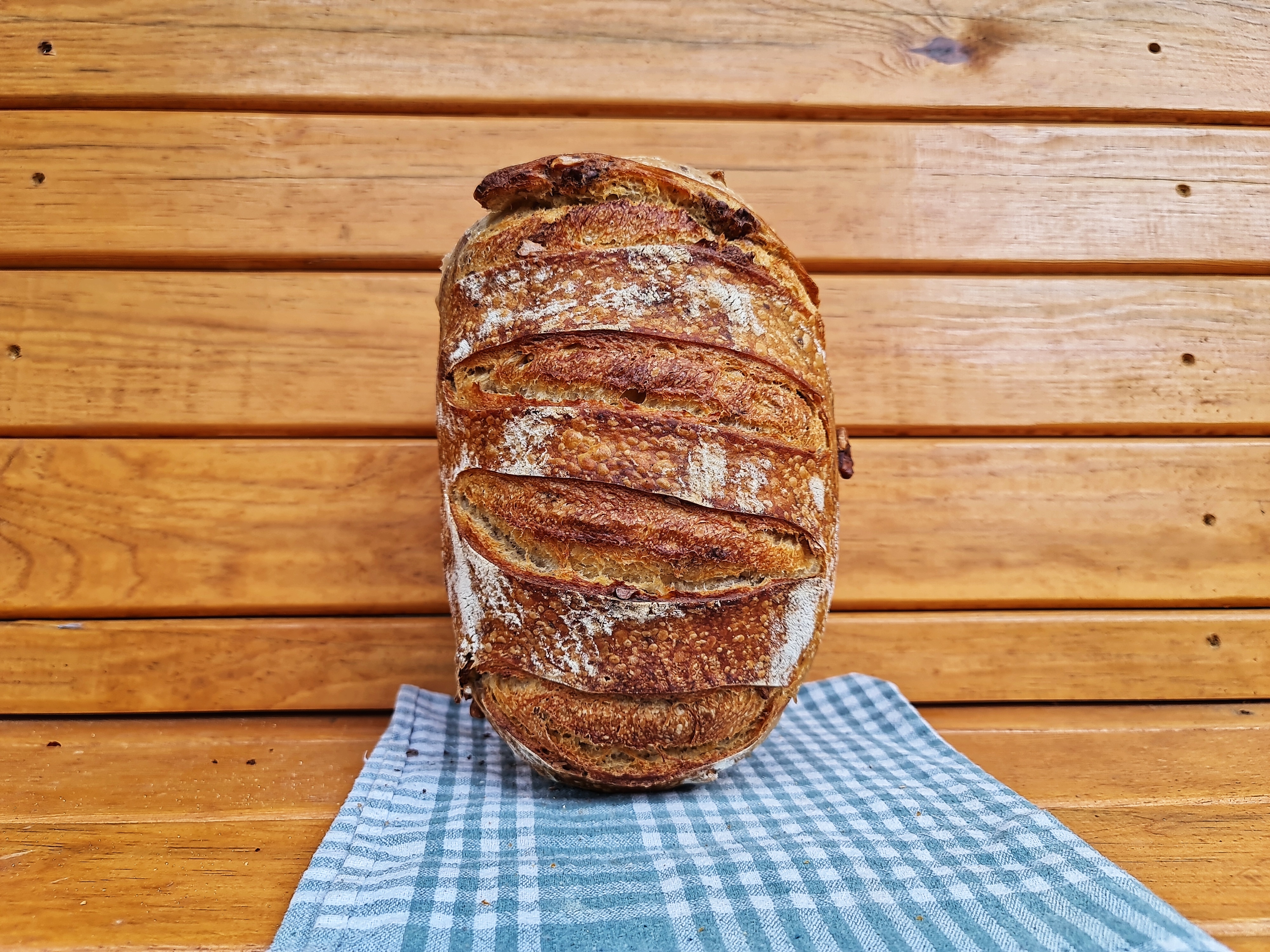 Ekşi Mayalı Cevizli Zerun Ekmeği 650g - 1